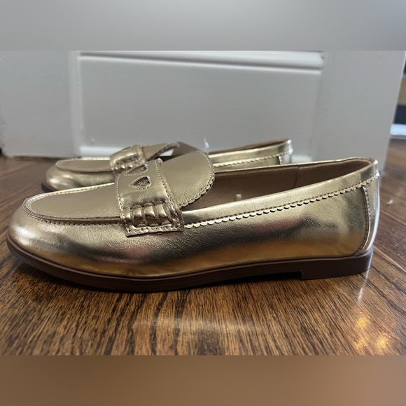J.Crew Girls' gold heart loafers - Picture 7 of 11